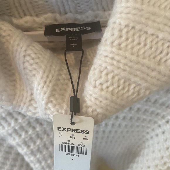 Express White Knit Turtleneck Jumper Chunky Sweater Long Sleeve Large NWT - Picture 4 of 11
